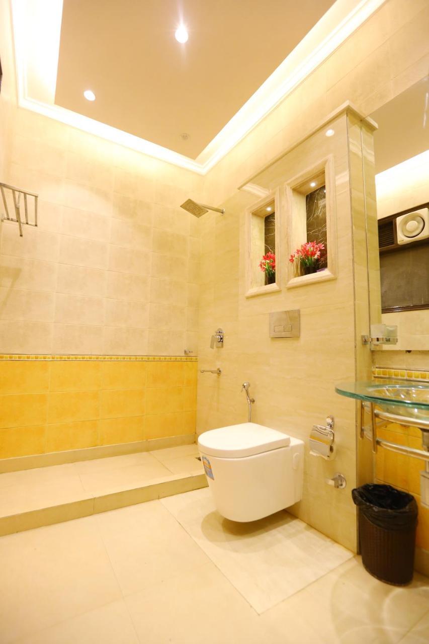 Jr Residency Hotel New Delhi Exterior photo