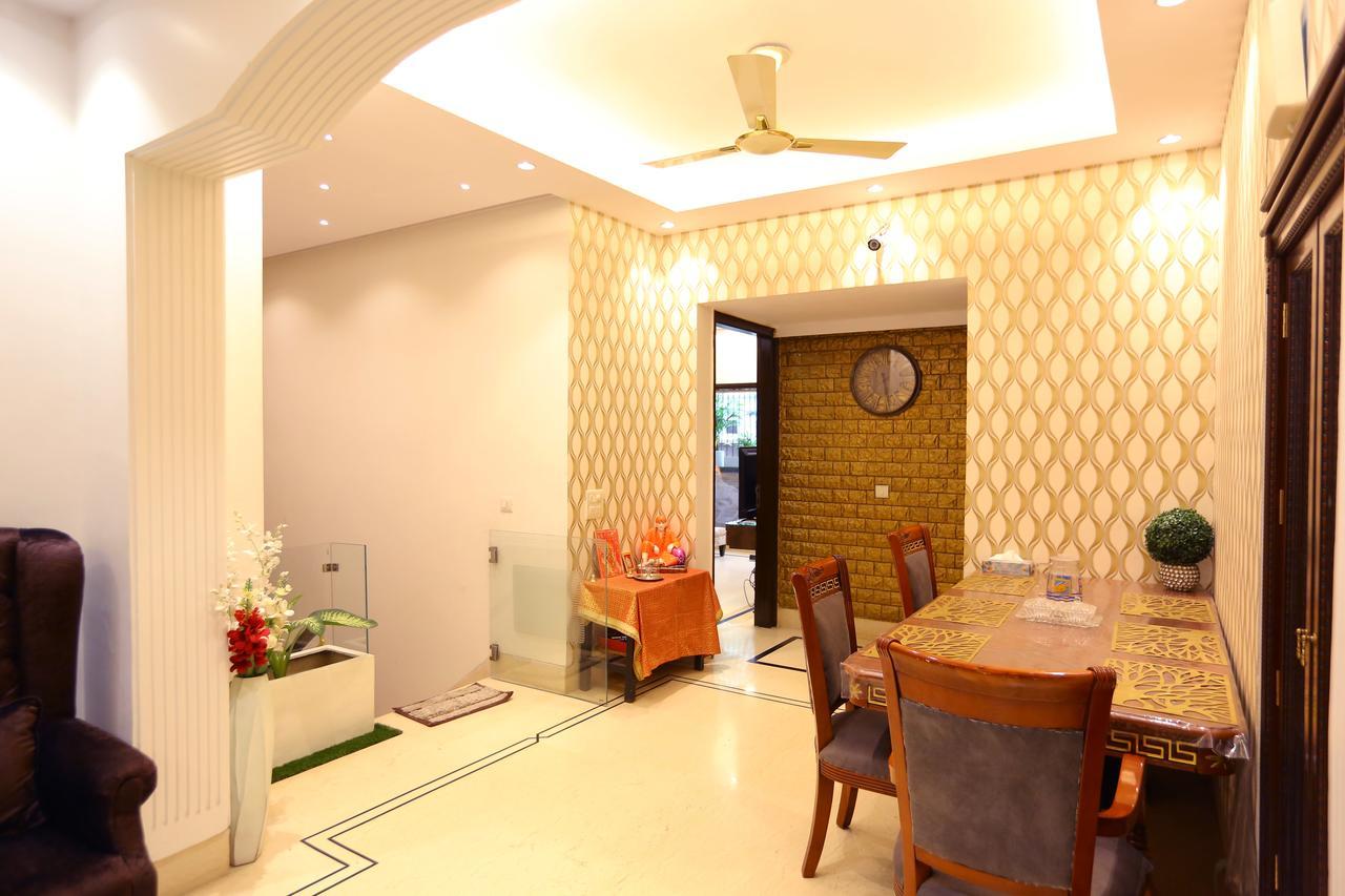 Jr Residency Hotel New Delhi Exterior photo